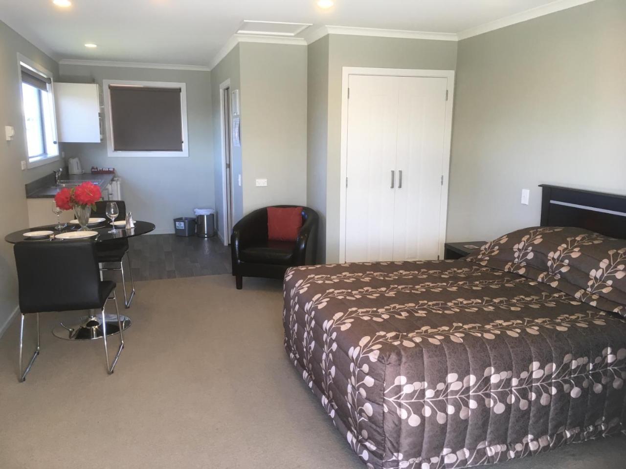 Kingswood Motel Waimate Exterior foto